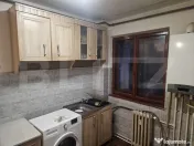 Apartament cu 2 camere, decomandat, etaj 1, vedere Cetate ?? 