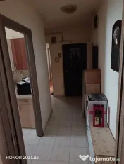Apartament de 3 camere zona ASTRA, 