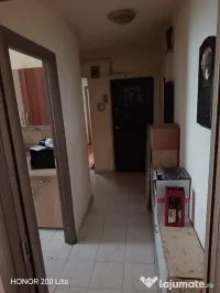 Apartament de 3 camere zona ASTRA, 