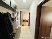 Super apartament cu 2 camere , decomandat, 53 mp , Crinului, 