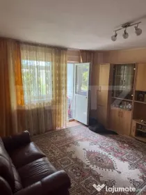 Apartament 2 camere, 51 mp, semidecomandat, zona Zamca