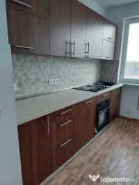 Apartament etaj 3 din 3, 3 camere 