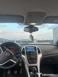 Vând Opel Astra J 