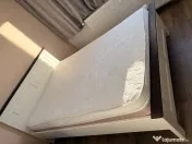 Pat din lemn masiv cu saltea 140x200 