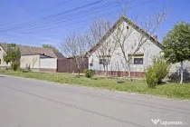 Casă în Pecica cu 1174 mp teren, zonă liniștită