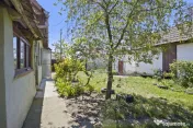 Casă în Pecica cu 1174 mp teren, zonă liniștită 