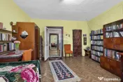 Casă în Pecica cu 1174 mp teren, zonă liniștită 