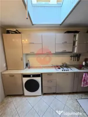 Apartament 4 Camere in Vila, Curte si Intrare Separata, Zona 