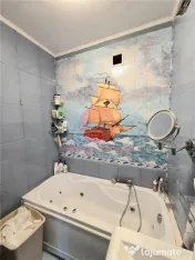 Apartament 4 Camere in Vila, Curte si Intrare Separata, Zona 