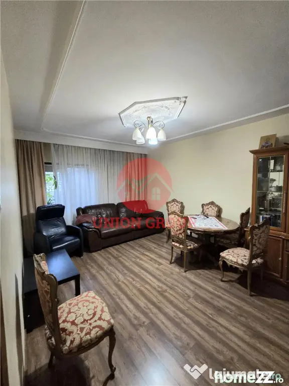 Apartament 4 Camere in Vila, Curte si Intrare Separata, Zona - Constanta (Constanta)
