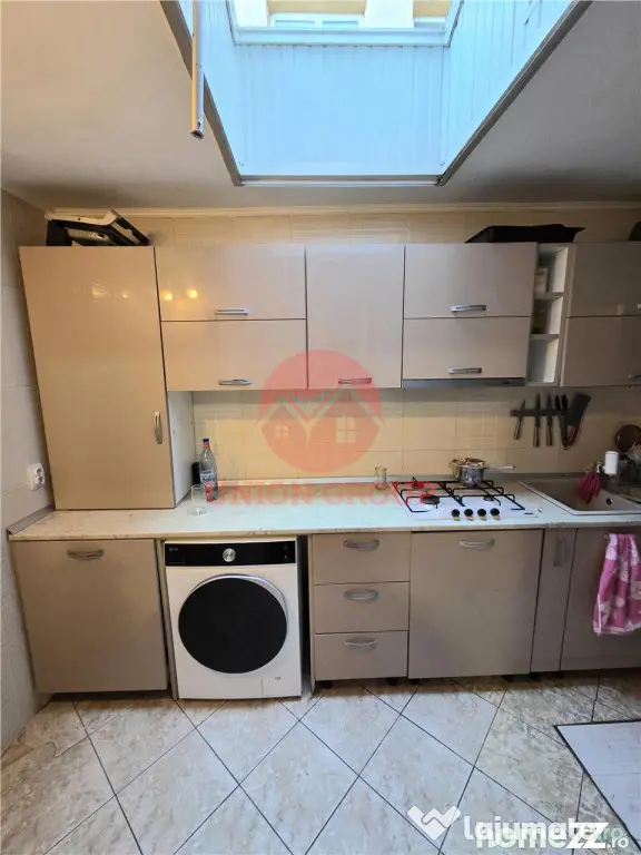 Apartament 4 Camere in Vila, Curte si Intrare Separata, Zona - Constanta (Constanta)