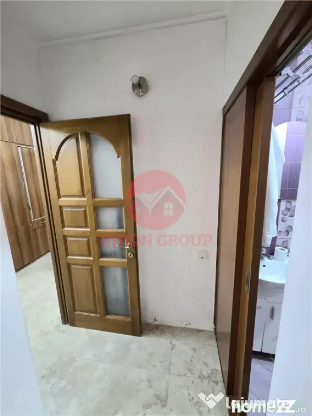 Apartament 4 Camere in Vila, Curte si Intrare Separata, Zona - Constanta (Constanta)