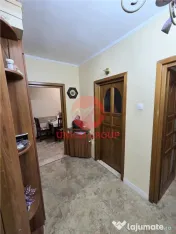 Apartament 4 Camere in Vila, Curte si Intrare Separata, Zona 