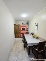 Apartament 4 Camere in Vila, Curte si Intrare Separata, Zona 