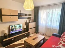 Inchiriez apartament cu 2 camere in Campina, renovat, central
