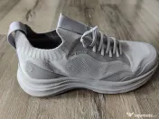 Adidași lila C&A 
