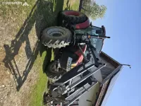 Tractor Case 105U cu încărcător 