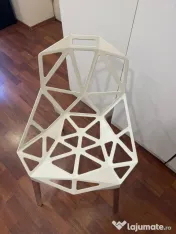 Vând 2 buc. scaun Magis Chair One pentru Horeca 