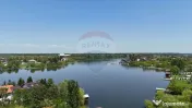 Proprietate unica, deschidere generoasa directa la lacul ... 