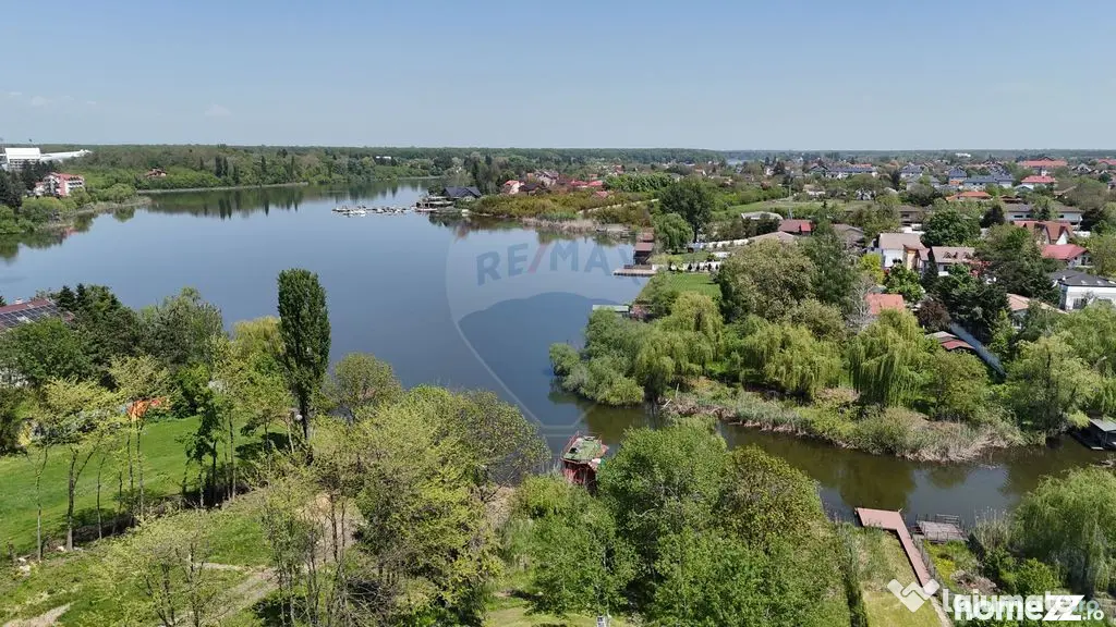 Proprietate unica, vila si 8000 mp pe malul lacului Snagov