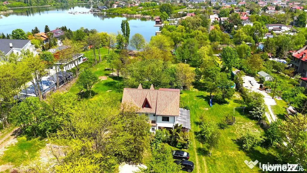 Proprietate unica, vila si 8000 mp pe malul lacului Snagov