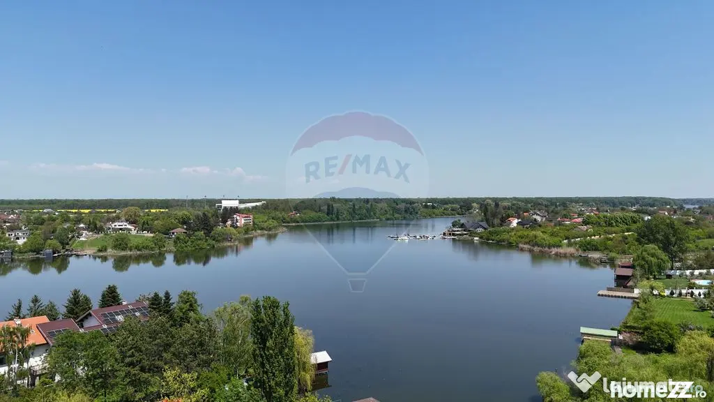 Proprietate unica, vila si 8000 mp pe malul lacului Snagov