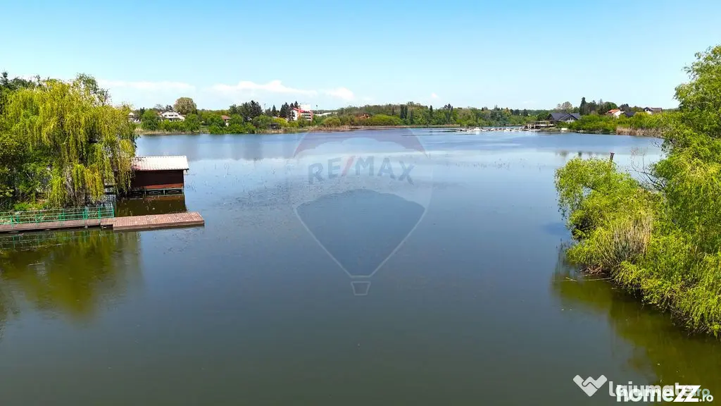Proprietate unica, vila si 8000 mp pe malul lacului Snagov