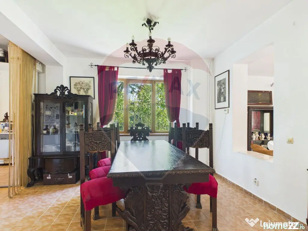 Proprietate unica, vila si 8000 mp pe malul lacului Snagov