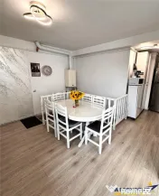 Casa in apreciabil potential,cu terase, curte,gradina echipa 