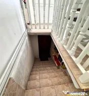 Casa in apreciabil potential,cu terase, curte,gradina echipa 