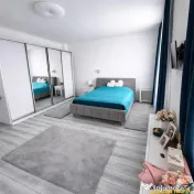 Casa in apreciabil potential,cu terase, curte,gradina echipa 