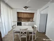 Apartament cu 3 camere 2 bai 2 locuri de parcare zona Semafo 