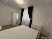Apartament cu 3 camere 2 bai 2 locuri de parcare zona Semafo 