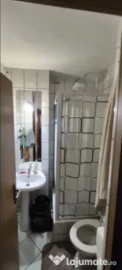 Apartament 4 camere, decomandat - zona Triaj 