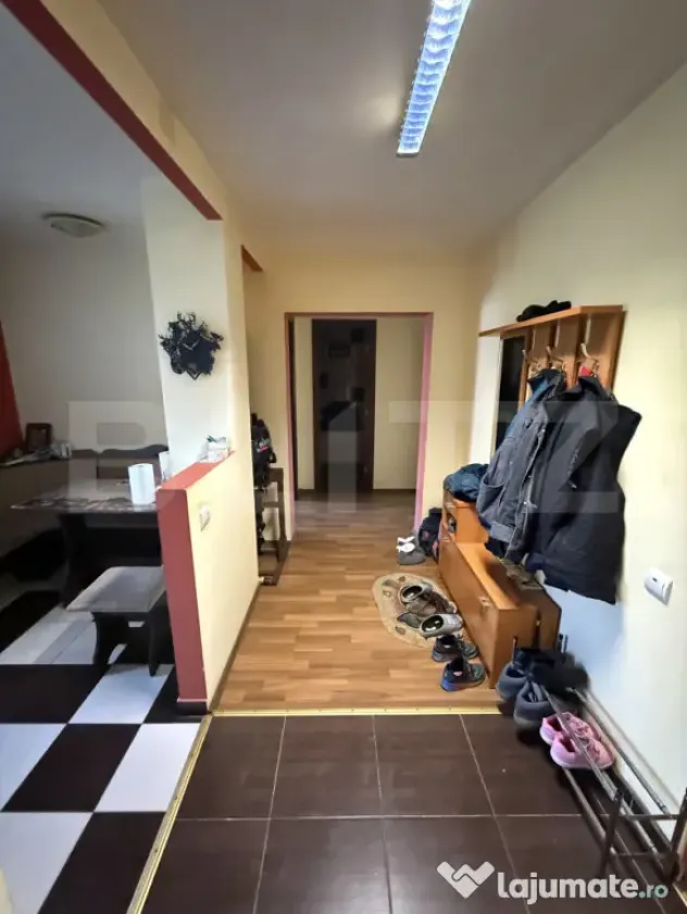 Apartament 3 camere, decomandat, 75 mp, zona Craiter