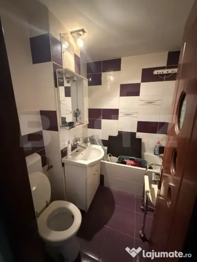 Apartament 3 camere, decomandat, 75 mp, zona Craiter