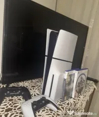 Vând consolă PS 5 varianta cu disc+2 controlere+2 jocuri 