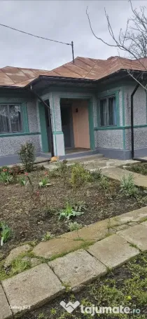 Vând gospodărie casă si teren ,grădină