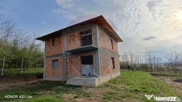 Teren 1430 cu autorizație pentru 2 case | Casă ridicat?...