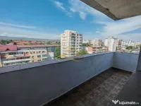 Apartament cu 2 camere decomandate caută oameni faini! 