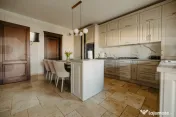 Vilă P+E | Cartier Athena, Șase Vânători | 340 mp Utili 