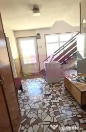 Casa de vanzare cu 6 camere in Busteni 
