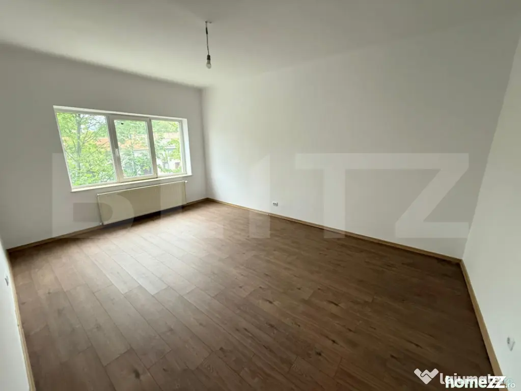 Spatiu central, 3 incaperi, 65 mp, prima închiriere – 21