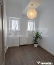 Spatiu central, 3 incaperi, 65 mp, prima închiriere – 21 