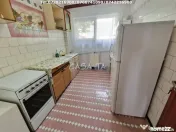 Apartament 3 camere, situat în Târgu Jiu, Str. G-ral Chris 