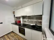 Apartament cu 2 camere, parter, centrala si AC, zona central 