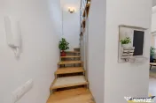 Pe 2 niveluri, Penthouse modern la bulevard, parcare, boxa, 