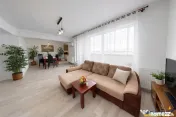 Pe 2 niveluri, Penthouse modern la bulevard, parcare, boxa, 