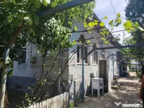 Casa de vanzare, 741 mp teren, zona Coșoveni -Dolj