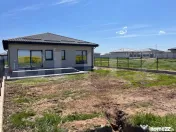 Casa plan parter, 4 camere, teren 477 mp, zona Aeroport 